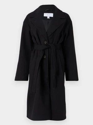 Klasyczny płaszcz Vila