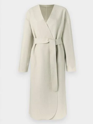 Klasyczny płaszcz Vila