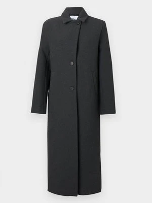 Klasyczny płaszcz Won Hundred