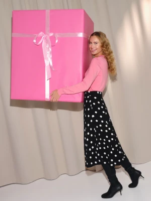 Kobieca delikatnie rozkloszowana spódnica midi nadruk w groszki Greenpoint