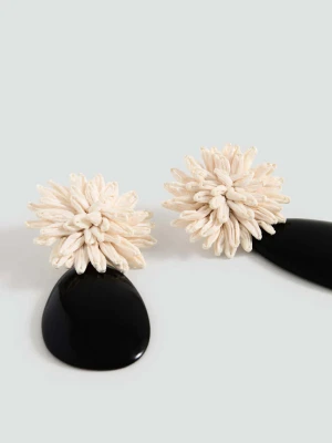 Kolczyki kwiaty z żywicy beżowy - Kobieta - Rozmiar uniwersalny - MANGO