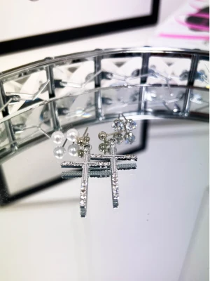 Kolczyki zestaw 3 par krzyże- srebrne  magmac 