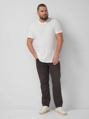 Kolorowy denim Casby / luźny krój / średni stan / prosta nogawka s.Oliver