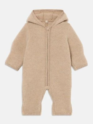 Kombinezon Huttelihut