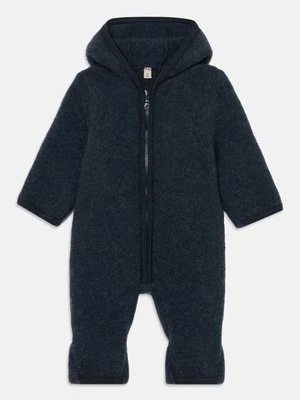 Kombinezon Huttelihut