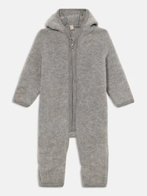 Kombinezon Huttelihut