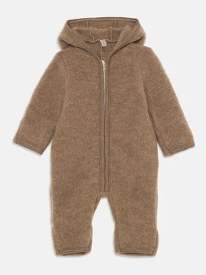 Kombinezon Huttelihut