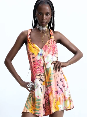 Kombinezon krótki w tropikalny wzór Desigual