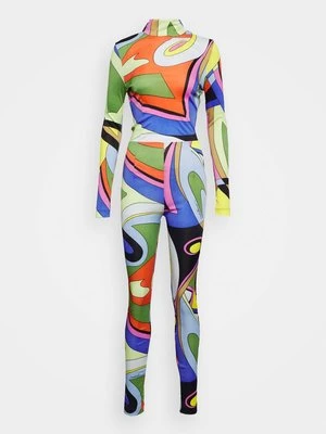 Kombinezon Moschino