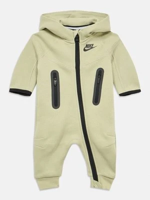 Kombinezon Nike Sportswear