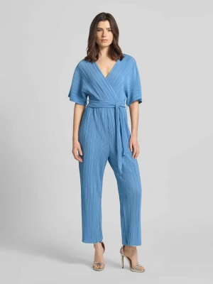 Kombinezon o kroju regular fit z dekoltem w serek model 'Olinda' YAS