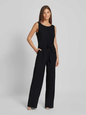 Kombinezon o kroju slim fit z wiązanym paskiem Vera Mont Czarny