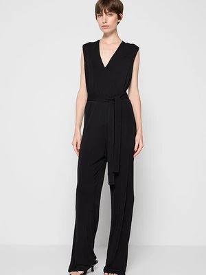 Kombinezon & Other Stories