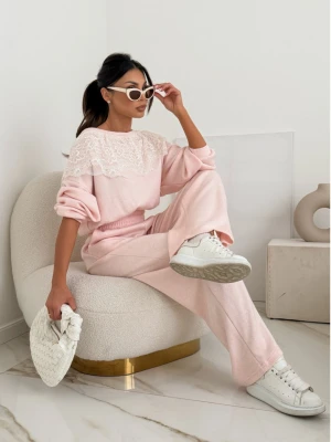 Komplet dzianinowy z szerokimi spodniami IMARA - pudrowy róż  magmac 