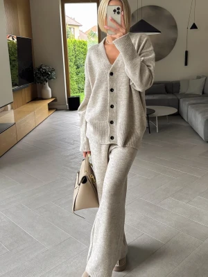 Komplet Sweterkowy Beżowy Saf UNI ClothStore