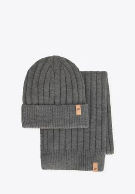 Komplet zimowy: czapka i szalik w prążkowany wzór szary Wittchen