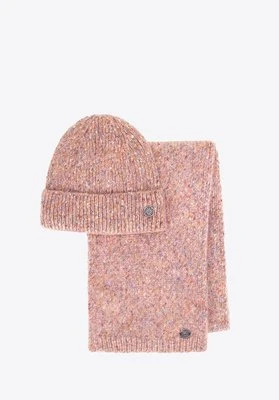 Komplet zimowy damski – czapka i szalik różowy Wittchen