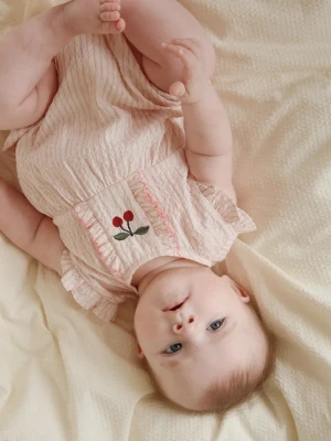 Konges Sløjd pajacyk ELLIE FRILL ROMPER GOTS