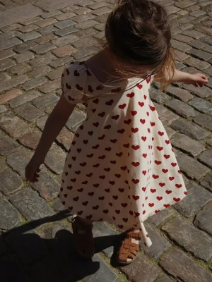 Konges Sløjd sukienka bawełniana dziecięca CLASSIC SS DRESS GOTS