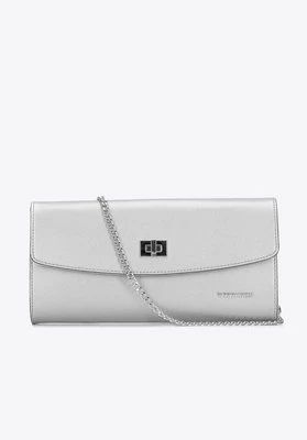 Kopertówka skórzana prosta z łańcuszkiem Wittchen