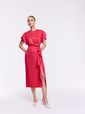 Koralowa sukienka midi z drapowaniem TARANKO