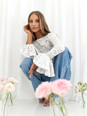 Koronkowa bluzka z falbanami na rękawach ITANJA - biała  magmac 