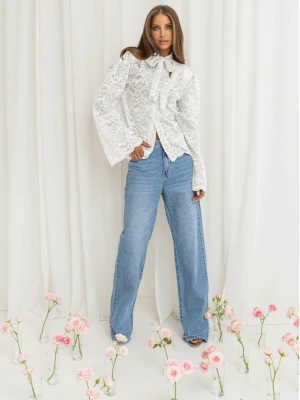 Koronkowa bluzka z ozdobnym wiązaniem MISTY - biała  magmac 