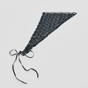 Koronkowa chustka na włosy czarna House