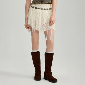 Koronkowa kremowa spódnica mini z wszytymi spodenkami House