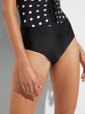 Kostium kąpielowy shape z marszczeniem, średni stopień modelowania sylwetki bonprix