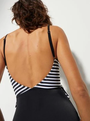 Kostium kąpielowy z falbanką bonprix