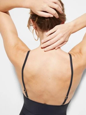 Kostium kąpielowy ze średnim efektem modelowania sylwetki bonprix