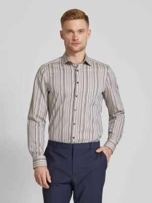 Koszula biznesowa o kroju body fit z kołnierzykiem typu kent OLYMP Level Five