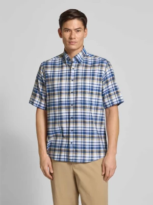 Koszula biznesowa o kroju comfort fit z kołnierzykiem typu button down Eterna