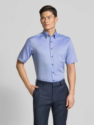 Koszula biznesowa o kroju comfort fit z kołnierzykiem typu button down Eterna