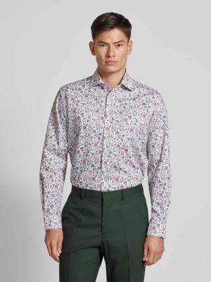 Koszula biznesowa o kroju comfort fit z kołnierzykiem typu kent ETERNA COMFORT FIT