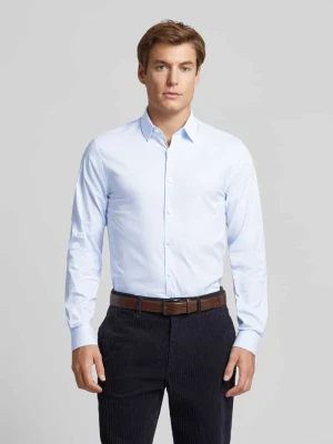 Koszula biznesowa o kroju extra slim fit z kołnierzykiem typu kent model ‘BRODIE’ Tiger Of Sweden
