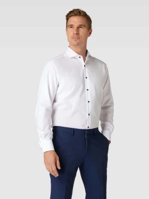 Koszula biznesowa o kroju modern fit z kołnierzykiem typu cutaway Eterna