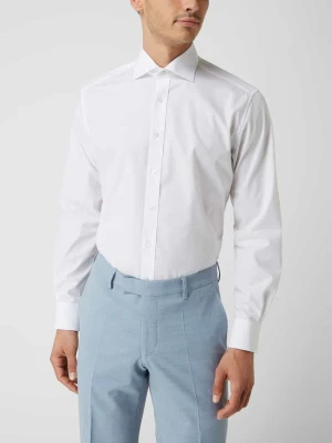 Koszula biznesowa o kroju Modern Fit z kołnierzykiem typu kent Eterna Biały