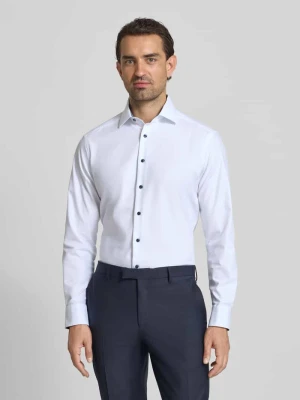 Koszula biznesowa o kroju Modern Fit z kołnierzykiem typu kent Olymp