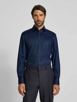 Koszula biznesowa o kroju Modern Fit z kołnierzykiem typu kent Olymp