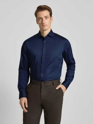 Koszula biznesowa o kroju Modern Fit z kołnierzykiem typu kent Olymp