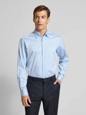 Koszula biznesowa o kroju modern fit z listwą guzikową Eterna