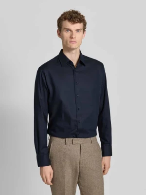 Koszula biznesowa o kroju modern fit z listwą guzikową Eterna