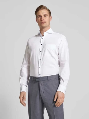 Koszula biznesowa o kroju modern fit z listwą guzikową Eterna
