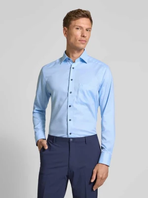 Koszula biznesowa o kroju modern fit z kołnierzykiem typu kent Olymp