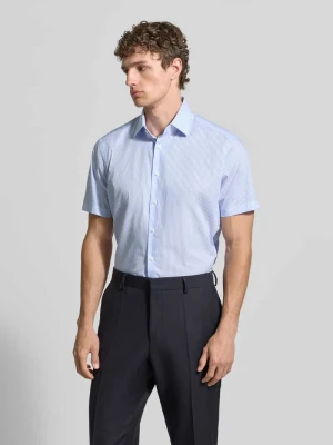 Koszula biznesowa o kroju regular fit z bawełny z kołnierzykiem typu kent Christian Berg Men