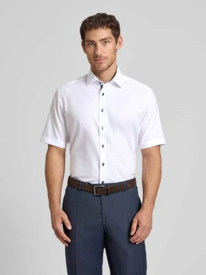 Koszula biznesowa o kroju regular fit z bawełny z kołnierzykiem typu kent Eterna