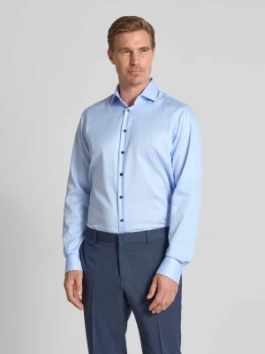 Koszula biznesowa o kroju regular fit z czystej bawełny z kołnierzykiem typu kent Christian Berg Men