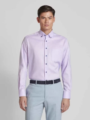 Koszula biznesowa o kroju regular fit z kołnierzykiem typu button down Eterna